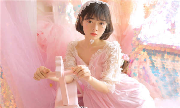 鹤岗供卵试管代怀生子多少钱？这一直是很多不孕不育家庭关注的话题。在中国，不孕不育的发生率越来越高，根据《中国不孕不育现状调研报告》显示，育龄夫妇的不孕不育率从20年前的3%增长至现在的12.5%-18.2%，患者人数高达6000万以上。在这样的背景下，许多家庭通过供卵试管来实现自己的生育梦想。那么，供卵试管代怀生子的费用到底是多少呢？